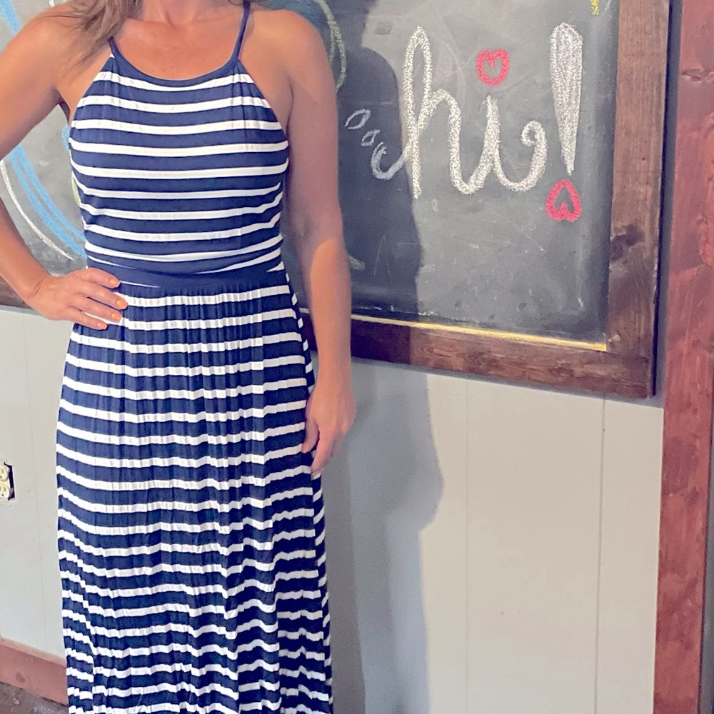 *5 for $25* EUC old navy stripped maxi petite
